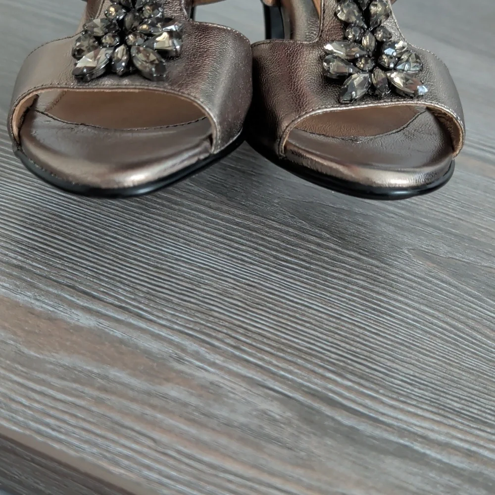SOFFT Metallic Gold Leather Slip On Open Toe Heel Shoes Crystal Vamp 6W 6 Wide - Picture 9 of 15